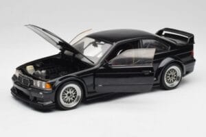 BMW E36 M3 GTR Street Cosmos Must UT Models 1:18 20481 Metall - pilt 2/8