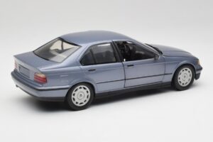 BMW 3-Series E36 Avus Sinine UT Models 1:18 180023300 Metall - pilt 3/8