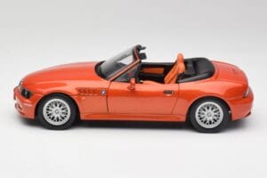 BMW Z3 E36 2.8 Phoenix Oranž UT Models 1:18 20442 Metall - pilt 4/8