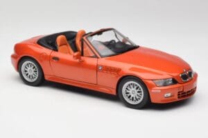 BMW Z3 E36 2.8 Phoenix Oranž UT Models 1:18 20442 Metall - pilt 6/8