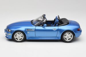 BMW Z3 E36 M Roadster Estoril Blue Bburago 1:18 3349-M1 Metall - pilt 4/8