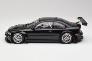 BMW M3 GTR E46 Plain Body Jet Must AUTOart 1:18 80447 Metall - pilt 3/6