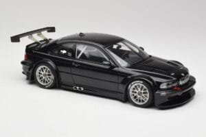 BMW M3 GTR E46 Plain Body Jet Must AUTOart 1:18 80447 Metall - pilt 4/6