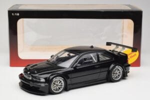 BMW M3 GTR E46 Plain Body Jet Must AUTOart 1:18 80447 Metall - pilt 6/6