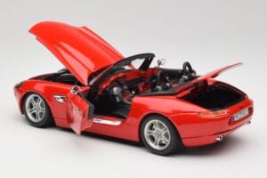 BMW Z8 E52 Punane Bburago 1:18 Z8001 Metall - pilt 5/8