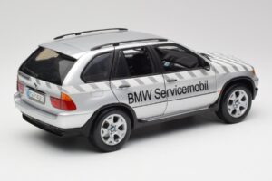 BMW X5 E53 3.0d Service Mobil Kyosho 1:18 80430305646 Metall - pilt 3/8
