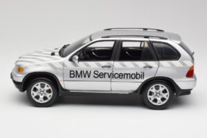 BMW X5 E53 3.0d Service Mobil Kyosho 1:18 80430305646 Metall - pilt 4/8