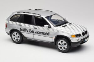 BMW X5 E53 3.0d Service Mobil Kyosho 1:18 80430305646 Metall - pilt 6/8