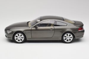 BMW 6 E63 Coupe Hele Pronks Kyosho 1:18 80430153283 Metall - pilt 4/8