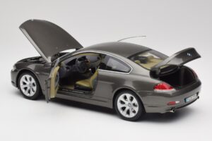 BMW 6 E63 Coupe Hele Pronks Kyosho 1:18 80430153283 Metall - pilt 5/8