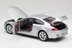 BMW 645Ci E63 Hõbedane Kyosho 1:18 80430153285 Metall - pilt 5/8