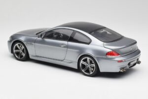BMW M6 E63 Silver Hall Kyosho 1:18 08703GR Metall - pilt 7/8