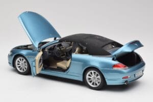 BMW 6 E64 Kabriolett Helesinine Kyosho 1:18 80430153440 Metall - pilt 5/8