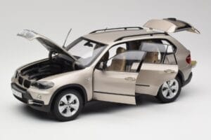BMW X5 E70 4.8i Platinum Pronks Metallic Kyosho 1:18 80430413413 Metall - pilt 2/8