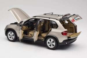 BMW X5 E70 4.8i Platinum Pronks Metallic Kyosho 1:18 80430413413 Metall - pilt 5/8