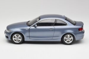 BMW 1 E82 Coupe Sinine Kyosho 1:18 80430427065 Metall - pilt 4/8