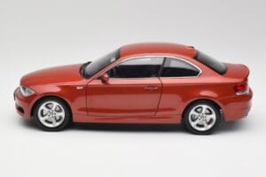 BMW 1 E82 Coupe Oranž Kyosho 1:18 80430427064 Metall - pilt 4/8