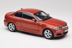 BMW 1 E82 Coupe Oranž Kyosho 1:18 80430427064 Metall - pilt 6/8