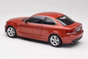 BMW 1 E82 Coupe Oranž Kyosho 1:18 80430427064 Metall - pilt 7/8