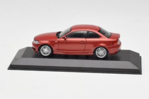 BMW 1M E82 Oranž Minichamps 1:43 413020023 Metall