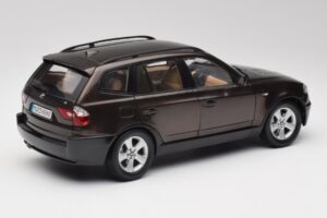 BMW X3 E83 3.0d Tumepruun Metallic Kyosho 1:18 80430300736 Metall - pilt 3/8
