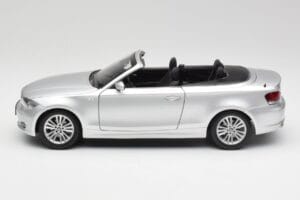 BMW 135i E88 Kabriolett Titan Hõbedane Kyosho 1:18 80430427021 Metall - pilt 4/8
