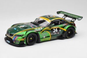 BMW Z4 E89 GT3 #24 Saudi Falcons K. Al Faisal / A. Binladen Dubai 24 Hours 2013 Minichamps 1:18 151132324 Metall