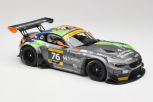 BMW Z4 E89 GT3 #76 Schubert Motorsport Dubai 24 Hours 2014 Minichamps 1:18 151142376 Metall - pilt 4/6