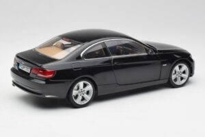BMW 3 E92 Coupe Must Kyosho 1:18 80430407222 Metall - pilt 3/8