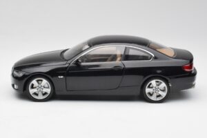 BMW 3 E92 Coupe Must Kyosho 1:18 80430407222 Metall - pilt 4/8