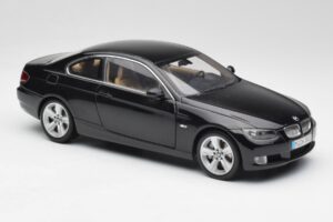 BMW 3 E92 Coupe Must Kyosho 1:18 80430407222 Metall - pilt 6/8