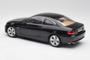 BMW 3 E92 Coupe Must Kyosho 1:18 80430407222 Metall - pilt 7/8