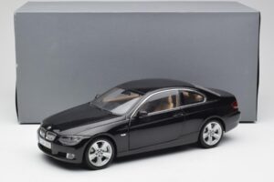 BMW 3 E92 Coupe Must Kyosho 1:18 80430407222 Metall - pilt 8/8