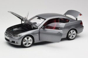 BMW 330i E92 Coupe Hall Metallik Kyosho 1:18 80430407220 Metall - pilt 2/8