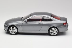 BMW 330i E92 Coupe Hall Metallik Kyosho 1:18 80430407220 Metall - pilt 4/8