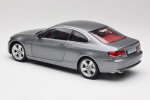 BMW 330i E92 Coupe Hall Metallik Kyosho 1:18 80430407220 Metall - pilt 7/8