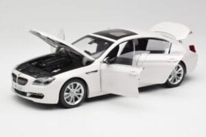 BMW 6 F06 Gran Coupe Mineral Valge Paragon 1:18 80432218741 Metall - pilt 2/8
