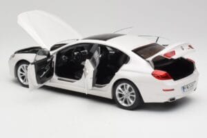 BMW 6 F06 Gran Coupe Mineral Valge Paragon 1:18 80432218741 Metall - pilt 5/8
