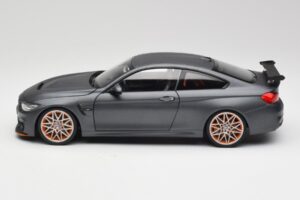 BMW M4 F82 GTS Frozen Hall Minichamps 1:18 80432411555 Metall - pilt 4/8