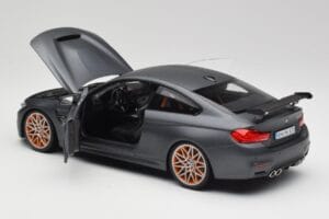 BMW M4 F82 GTS Frozen Hall Minichamps 1:18 80432411555 Metall - pilt 5/8