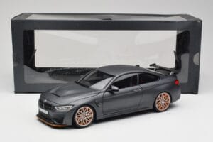 BMW M4 F82 GTS Frozen Hall Minichamps 1:18 80432411555 Metall - pilt 8/8