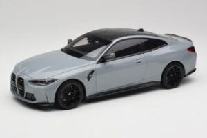 BMW M4 G82 Brooklyn Hall Minichamps 1:18 155020124 Metall