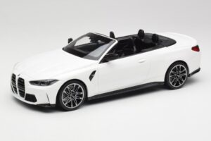 BMW M4 G82 Kabriolett Alpine White Minichamps 1:18 155021031 Metall