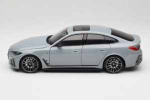 BMW i4 G26 Grey Metallic Minichamps 1:18 110023010 Metall - pilt 4/8