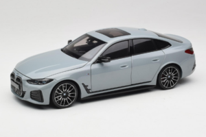 BMW i4 G26 Grey Metallic Minichamps 1:18 110023010 Metall