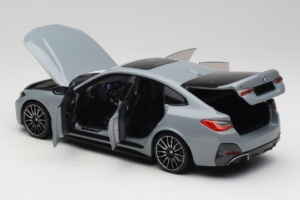 BMW i4 G26 Grey Metallic Minichamps 1:18 110023010 Metall - pilt 5/8