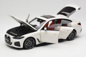 BMW i4 M50 G26 Alpine White Minichamps 1:18 110023011 Metall - pilt 2/8