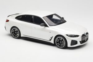BMW i4 M50 G26 Mineral Valge Metallik Otto 1:18 OT1074 Vaik - pilt 4/6