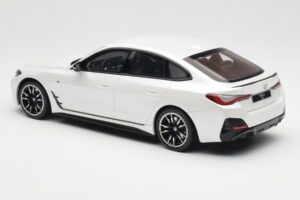 BMW i4 M50 G26 Mineral Valge Metallik Otto 1:18 OT1074 Vaik - pilt 5/6