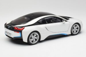 BMW i8 Crystal Valge Paragon 1:18 80432336841 Metall - pilt 3/8